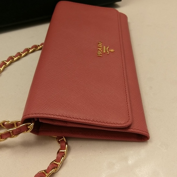 Stunning Prada wallet on a chain - Picture 5 of 8